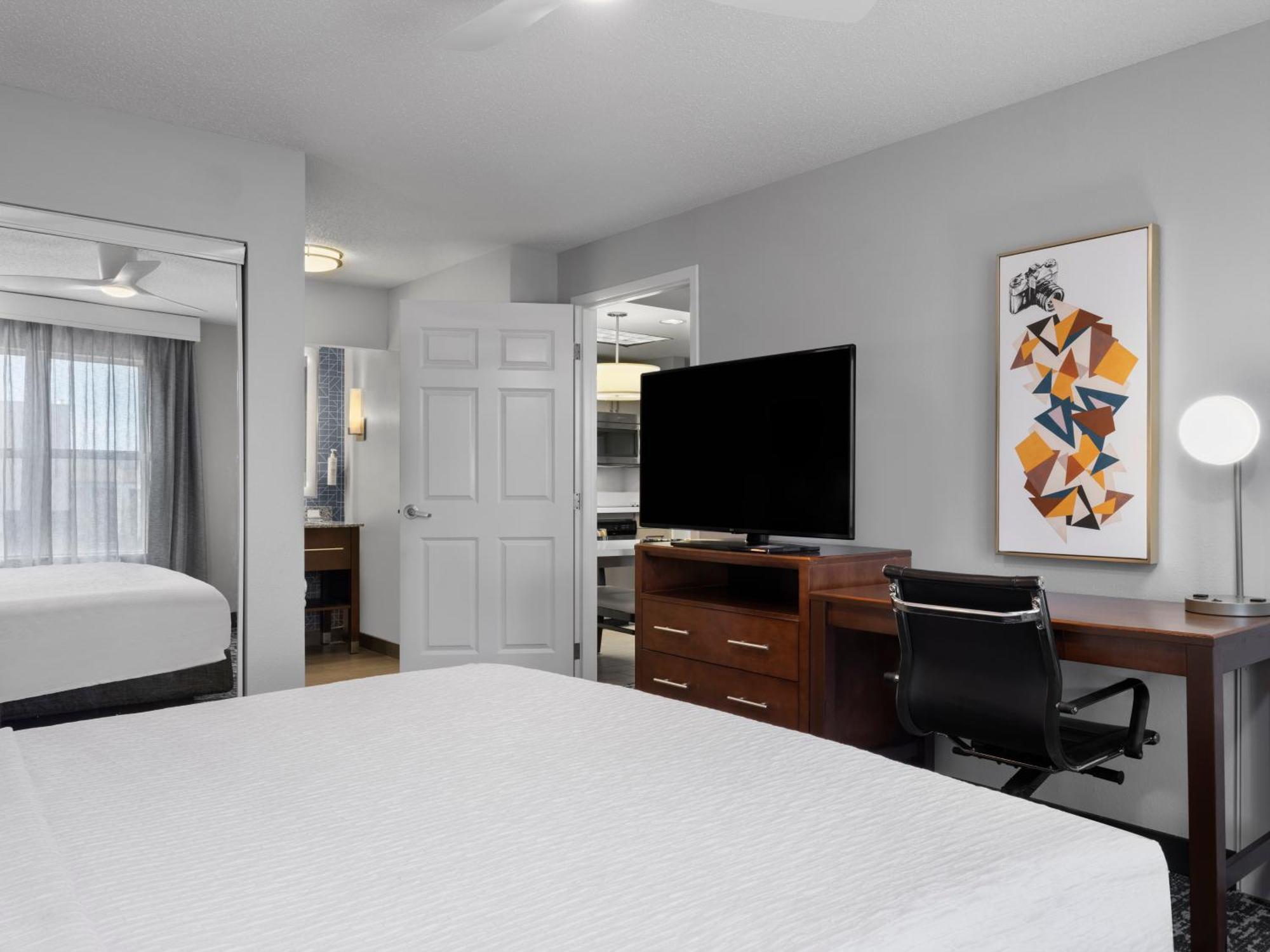 Homewood Suites Columbus - Airport Екстериор снимка
