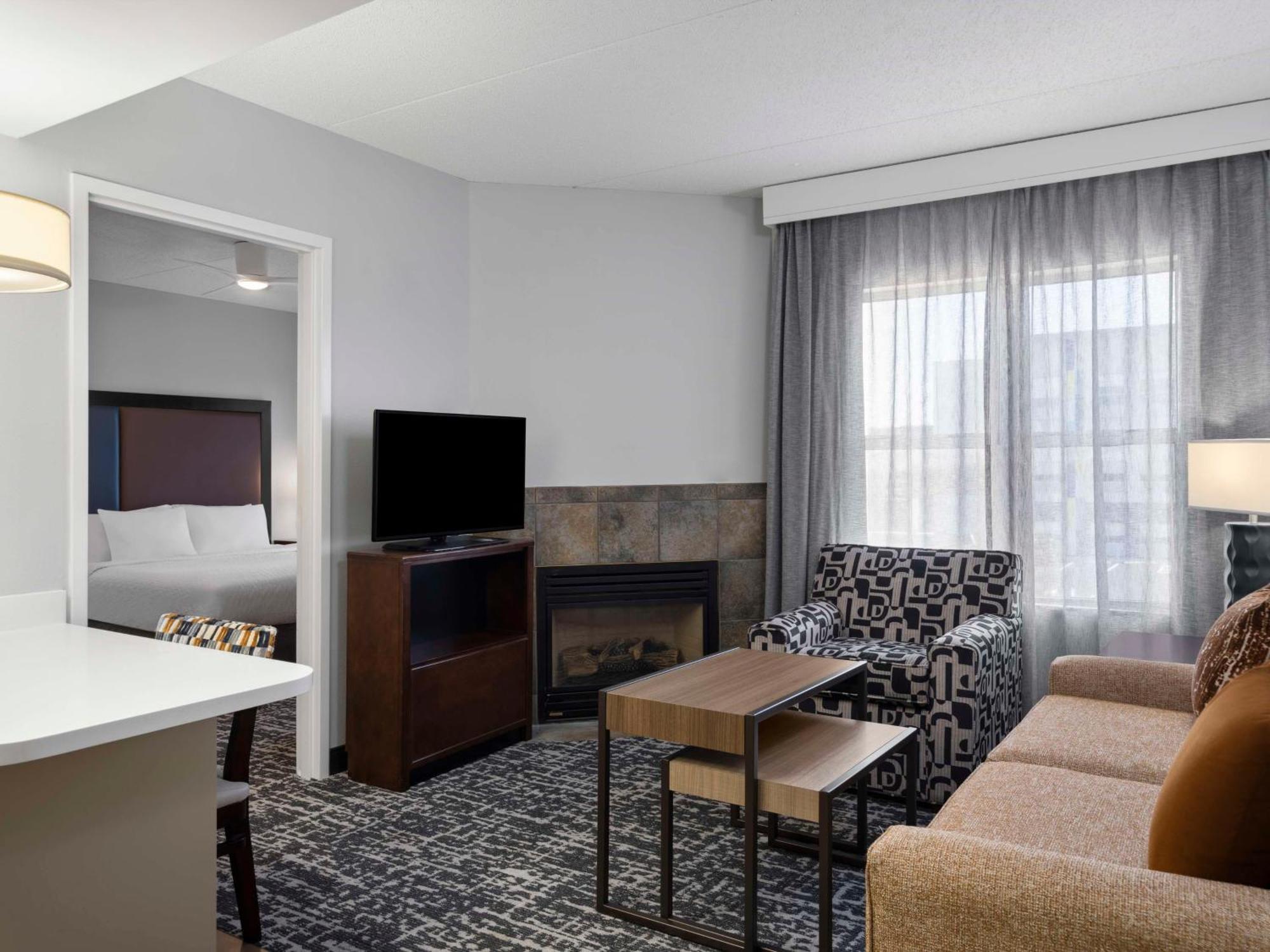 Homewood Suites Columbus - Airport Екстериор снимка